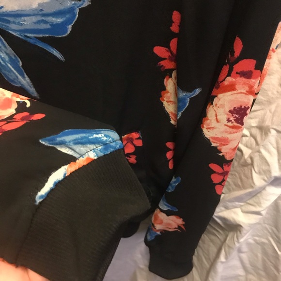 Light Stylish Jacket - Picture 4 of 5